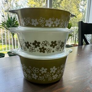 Pyrex Spring Blossom Casserole Set with Lids